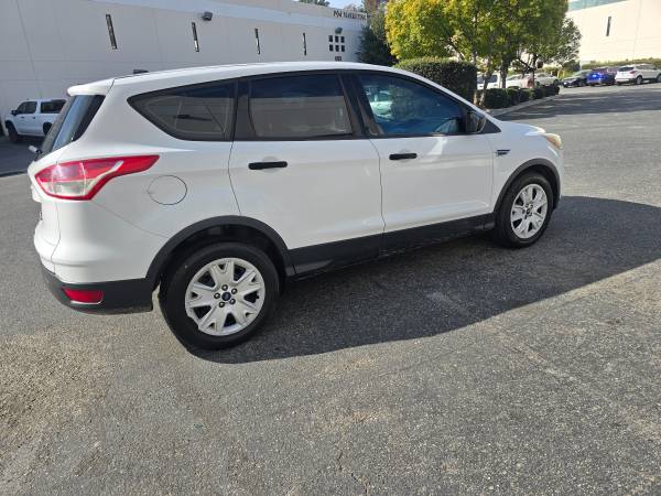 2014 ford escape s 2.5 4cyl 88k milles just smog cold ac clean title o 1