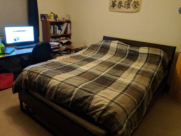 $1,000 / 1br - Master bedroom in townhouse w/ private bathroom (Reston)64040363603842120