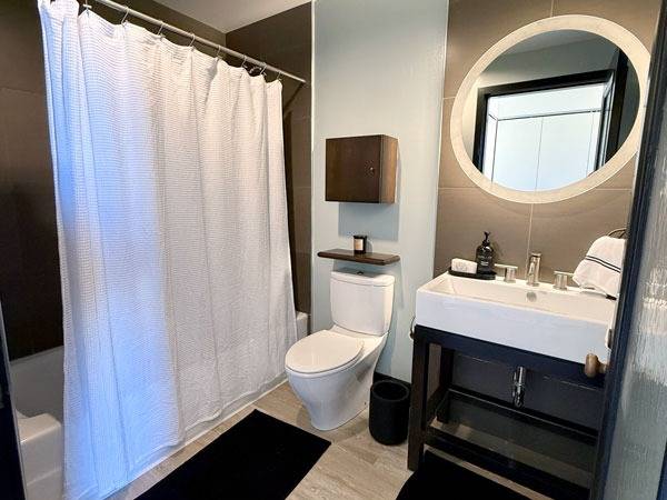 $2,595 / 496ft2 - San Jose Studio apt, Light & bright, LUX kitchen, W/D inside, SAVINGS! (san jose downtown)63664185741185123