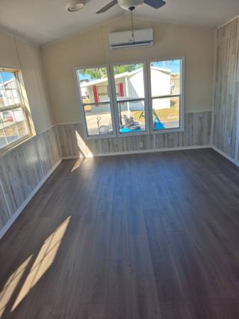 $25,000 / 1br - 1986 Un dormitorio, un baño, Modelo de parque (Frostproof)64149647782531121