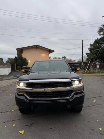 🛻 2018 CHEVY SILVERADO 1500 4x4 • 5.3L V8 • 1 OWNER • CLEAN TITLE • W - $22,00063619382648065122