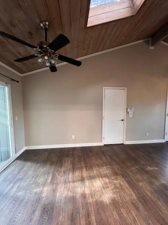 $2,495 / 3br - Lovely Home in Easy Commuter Location (Grass Valley)63952105891331124