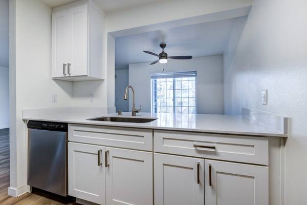 $2,075 / 2br - 1019ft2 - 2/BD, In Everett, Public Transportation (525 112th St SE, Everett, WA)63866941878147120