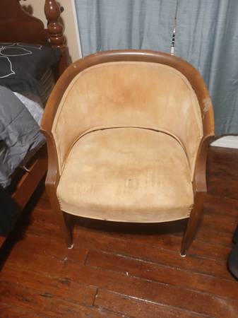 Old Chair 1
