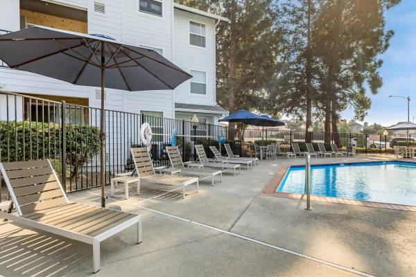$2,310 / 310ft2 - Faux Wood Blinds, Studio, In Milpitas (milpitas)63868037328769121