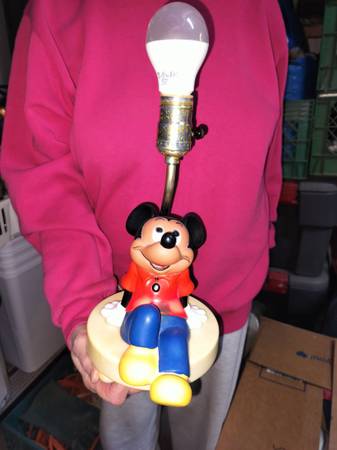 Mickey Mouse lamp 1