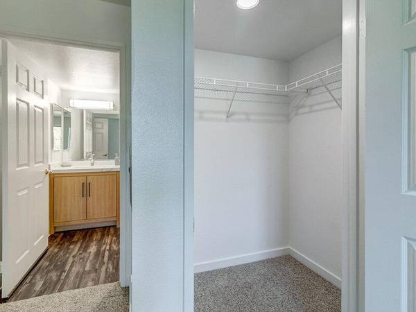$1,456 / 1br - 517ft2 - Unbeatable Senior Lifestyle: 55+ Apts with Pool & BBQ Areas (vallejo / benicia)64030488322307124