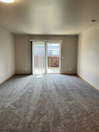 $1,790 / 2br - 960ft2 - (1st Mo FREE!)  2 Bed/2 Bath (Lynden)63920958701443122