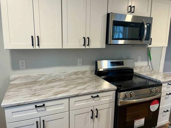 $919 / 1br - // Clean 1BR apartment – bright windows, well-kept space // (soquel)64055521517569122