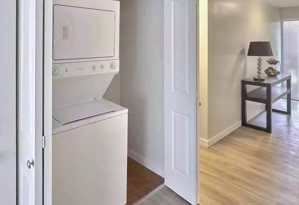 $1,599 / 1br - 653ft2 - 1 Bed / 1 Bath. We welcome your pets! Ask about our pet policy! (Seattle)63688480142593124