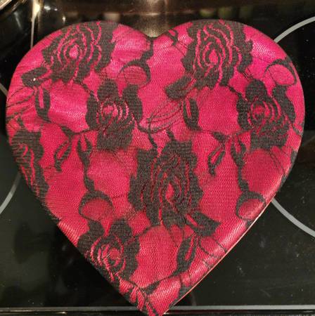Vintage 10 1/4" Laced Heart Gift Box. 1