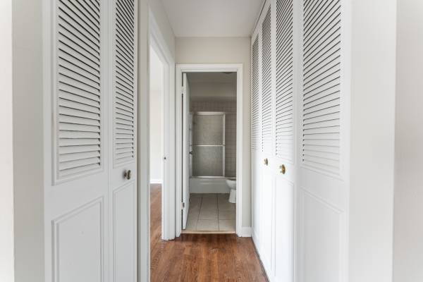 $1,525 / 1br - Amplio de 1 habitación en Edgewater, múltiples servicios incluidos (Edgewater)63898856129922122