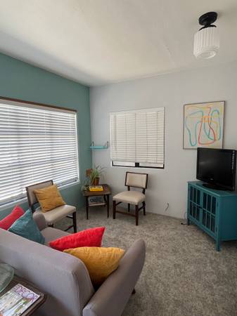 $1,895 / 1br - 550ft2 - Great walking neighborhood, can rent furnished (San Diego, Golden Hill)64037217523969121