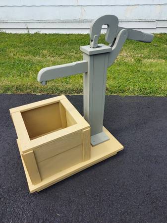 WATER PUMP PLANTER -Brand New 1