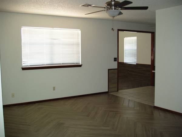 $1,650 / 3br - For Rent -- 1032 NW 8th St., Moore, OK (NE 12th & Southminister (go 4 blks south))63670520289665123