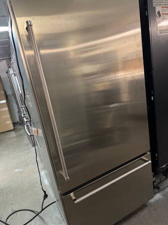 KITCHENAID BOTTOM FREEZER BUILT IN 36” 1