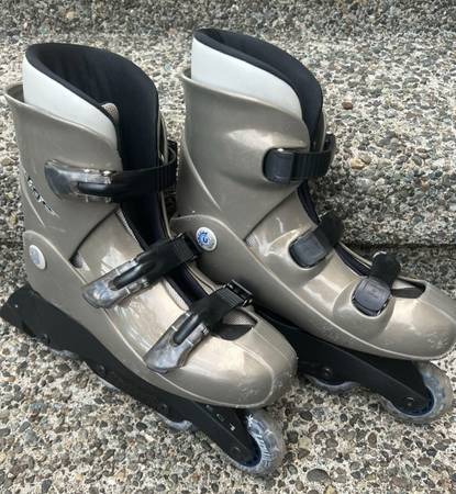🛼Edge Roller Blades Size 7 1
