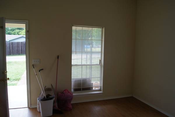 $1,350 / 3br - 918ft2 - casa Tom Bean en alquiler (Tom Bean)63656567020675124