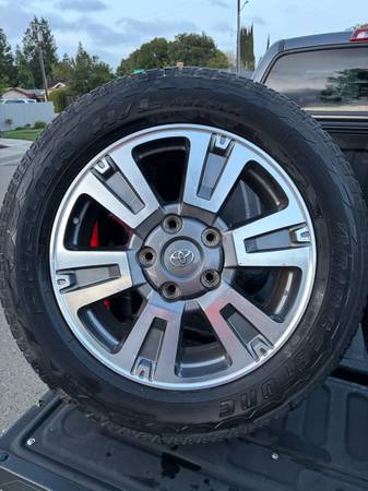 Toyota Tundra Rims & Tires 1