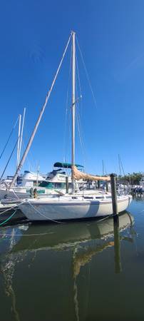 1983 Catalina 30 Tall Rig $17,900 OBO. 1