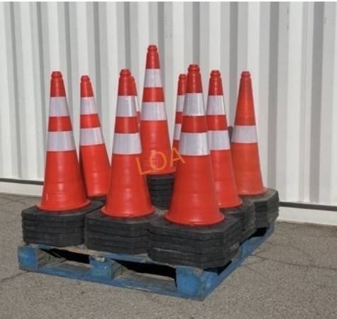 300 - NEW/ UNUSED 29 IN SAFETY CONSTRUCTION CONES 1