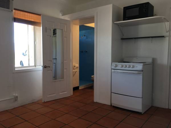 $1,075 / 1br - 500ft2 - $1075  Studio  Hilltop-View (Edge of Desert Hot Springs  & Sky Valley)63686264864899123