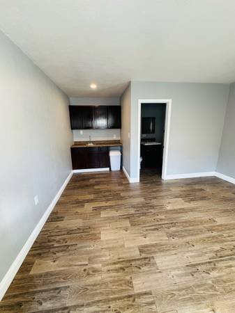 $1,150 / 1br - Studio apartment (Imperial and old rivier)63701015585409124