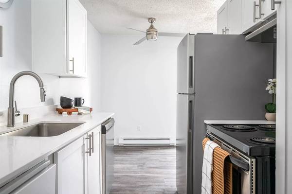$1,595 / 400ft2 - You will love this Studio. A Higher Quality of Living! (Bellevue)63838112405377122