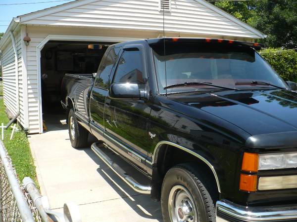 1998 GMC 2500 HD - $17,500 (wickliffe)63513623054723124