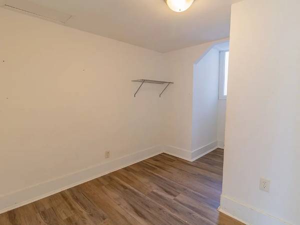 $1,100 / 2br - 🕶Pet-Friendly 2BR Apartment in Convenient Neighborhood🕶 (Honolulu, HI)63686672622977121