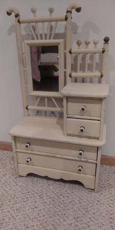 DOLL FURNITURE ANTIQUE VINTAGE 1