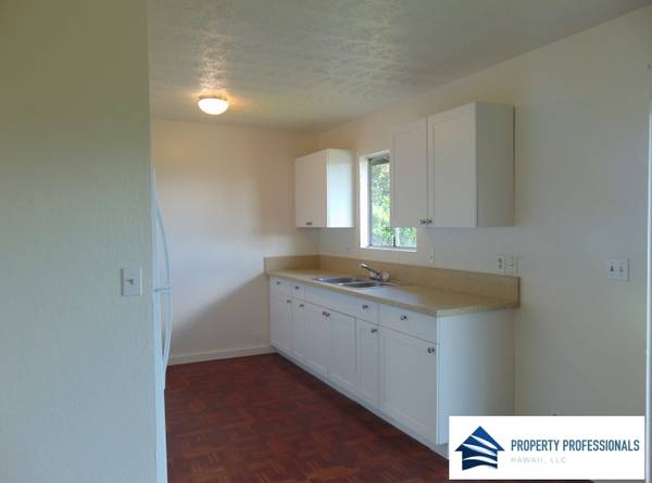 $2,100 / 3br - 960ft2 - 15-2043 33rd Ave. (Keaau)63939533690754122