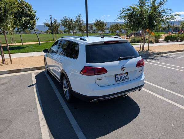 2017 Volkswagen Alltrack SEL - $15,998 (Dublín / Pleasanton / Livermore)63438690764547123
