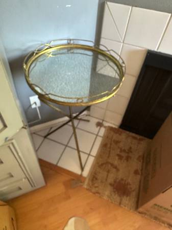 Mirrored tray table 1