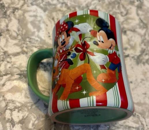 Mickey Minnie and Pluto Disney Holiday Christmas Coffee Mug 16 oz 1