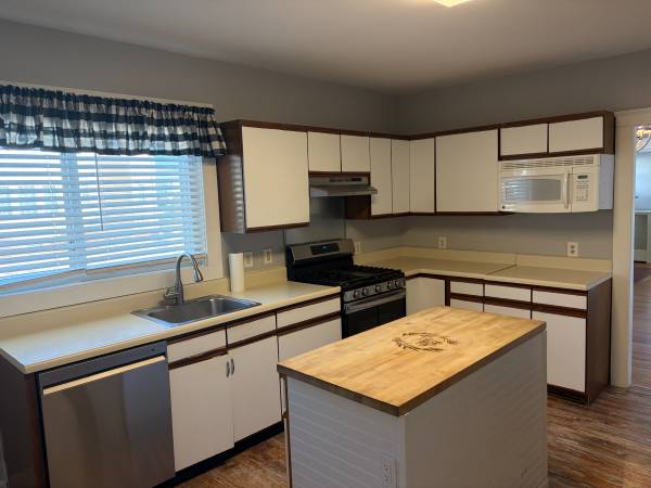 First-Floor Apartment for Rent – Holyoke $1,900/month 1