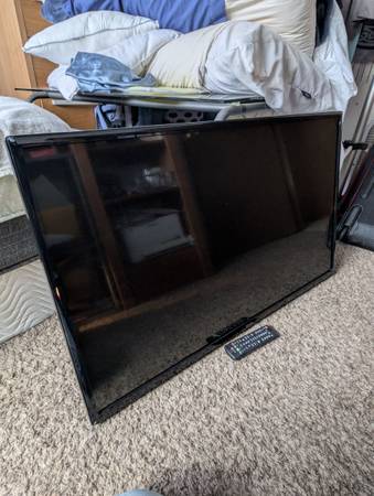 42" LG Smart TV (Bellingham)636134995449611224
