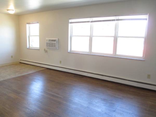 $885 / 2br - 675ft2 - 2 Bedroom, 1 Bath Apartment in Reading! - $885.00 per month (Reading)63685944315777120