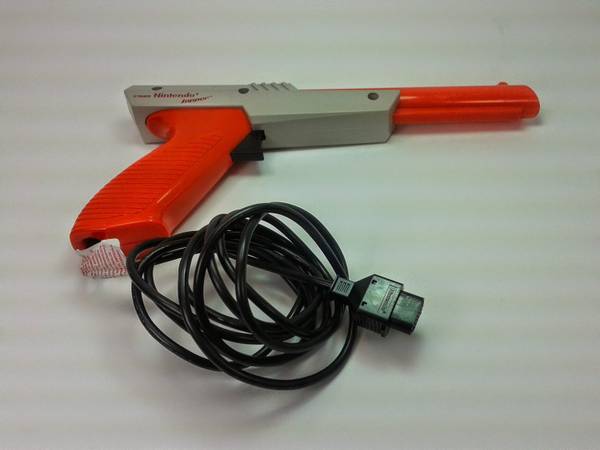 Nintendo NES Zapper Light Gun Controller 1