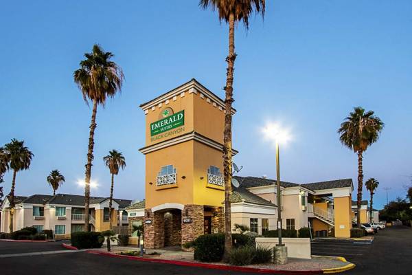 Dishwasher, Parking Included, Flat Screen TVs with Cable Channels 1