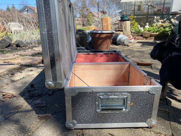 Road case. R & R brand. 1