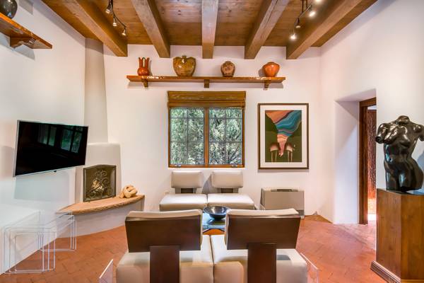 $3,500 / 1br - 1500ft2 - CASA DE INVITADOS ESPECTACULAR TOTALMENTE AMUEBLADA DE MÁS DE 1.500 PIES CUADRADOS (Las Campanas)63659747144449122