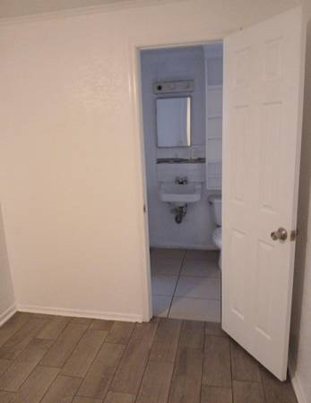$1,460 / 2br - 842ft2 - Two bedroom home with fenced in yard! (Peacock Crossing)64002493147777124