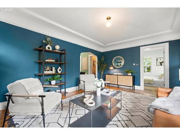 $2,465 / 2br - 1754ft2 - North Tabor, PDX Area 2BR, FP, H/W Flrs, Near 60th MAX & Providence MC (Portland North Tabor)63831608475393122
