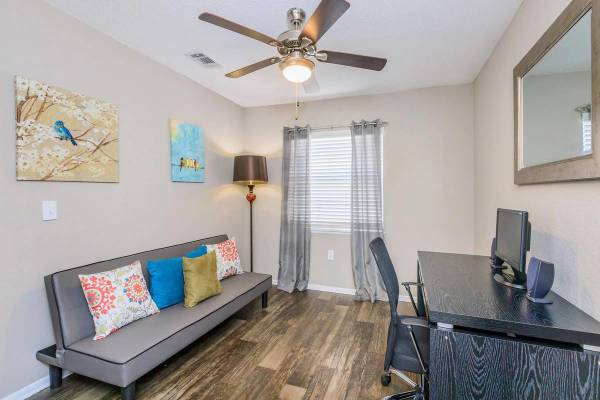 $1,599 / 2br - 950ft2 - Balcony or Patio, Private Backyards, State-of-the-art Fitness Center (Lutz)63976138210690121