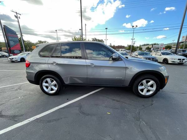 2011 BMW X5 xDrive35i - $10.999 (Lujo de segunda mano)63475487158785124