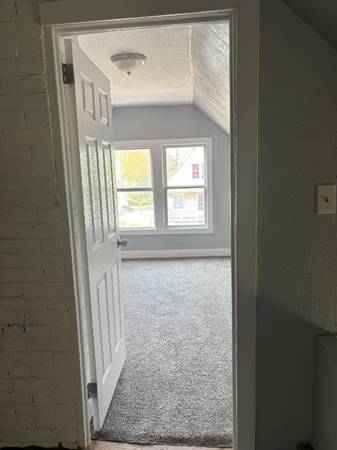 $1450.00 / 4br - Spacious Unit Ready for Move-In63924296675842121