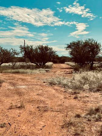 $700 10 Acres in Southern Arizona for Rent (Arivaca)63674877384577123