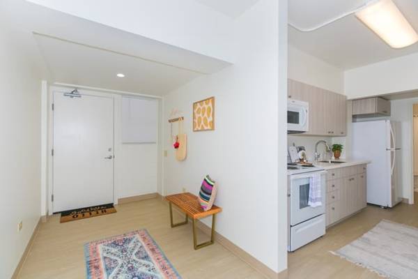 $1,669 / 1br - 358ft2 - Renovated 1x1 BD AFFORDABLE HOUSING !! PET FRIENDLY !! CALL TO TOUR ! (417 Kānekapōlei St, Honolulu, HI)63686691613443122