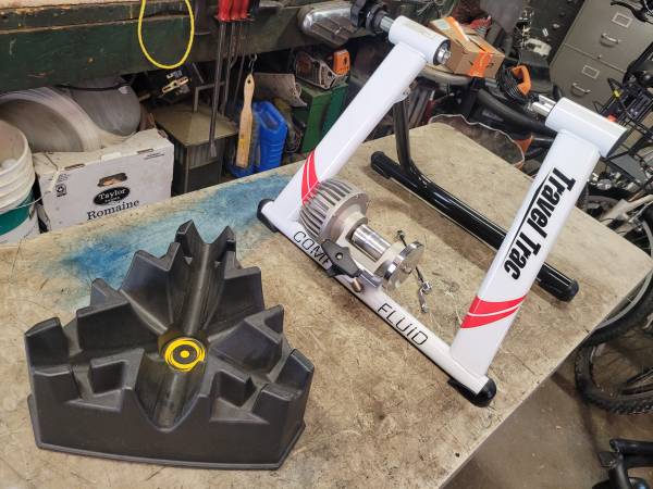 Travel Trac Comp Fluid Indoor Bike Trainer 1